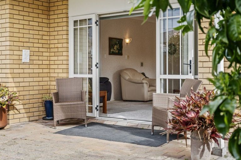 Photo of property in 216b Ngatai Road, Otumoetai, Tauranga, 3110