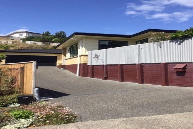 Photo of property in 19 Winsley Terrace, Churton Park, Wellington, 6037