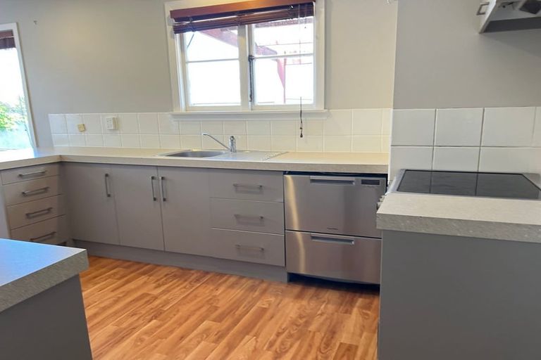 Photo of property in 12 Farquhars Road, Redwood, Christchurch, 8051