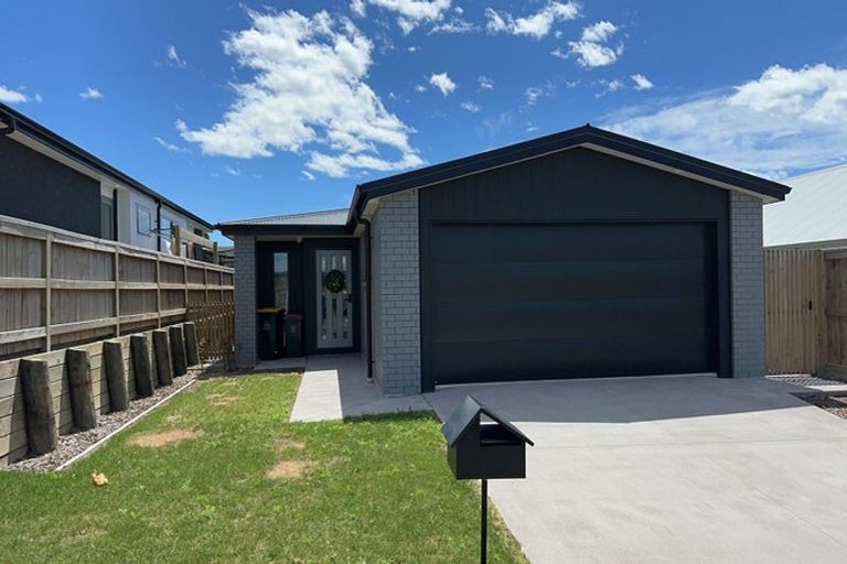 Photo of property in 32 Armitage Road, Wellsford, 0900