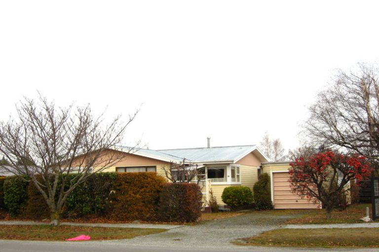 Photo of property in 20 Adamson Drive, Arrowtown, 9302