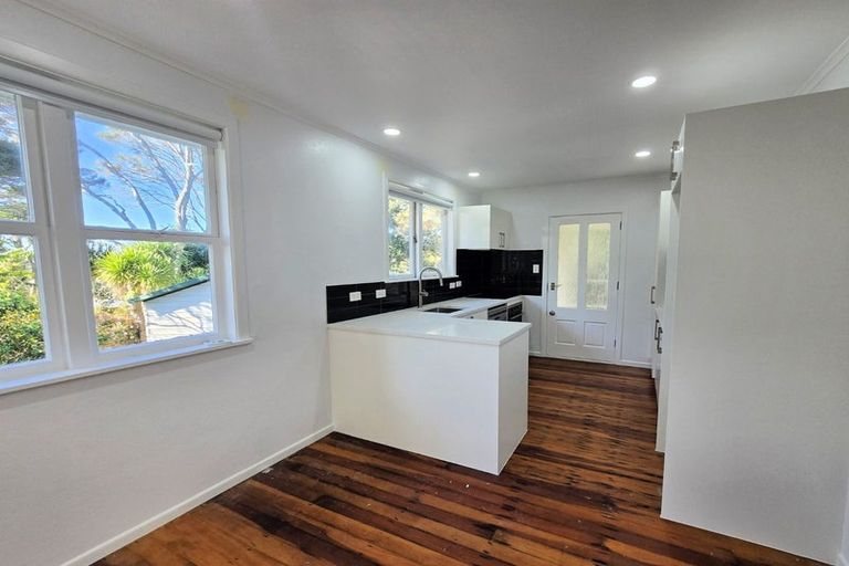 Photo of property in 74 Willerton Avenue, New Lynn, Auckland, 0600