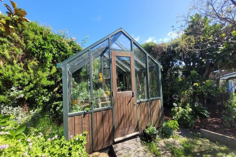 Photo of property in 55 Gordon Road, Plimmerton, Porirua, 5026