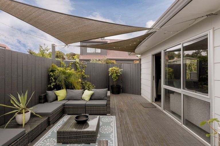 Photo of property in 7 Pokapu Place, Bethlehem, Tauranga, 3110