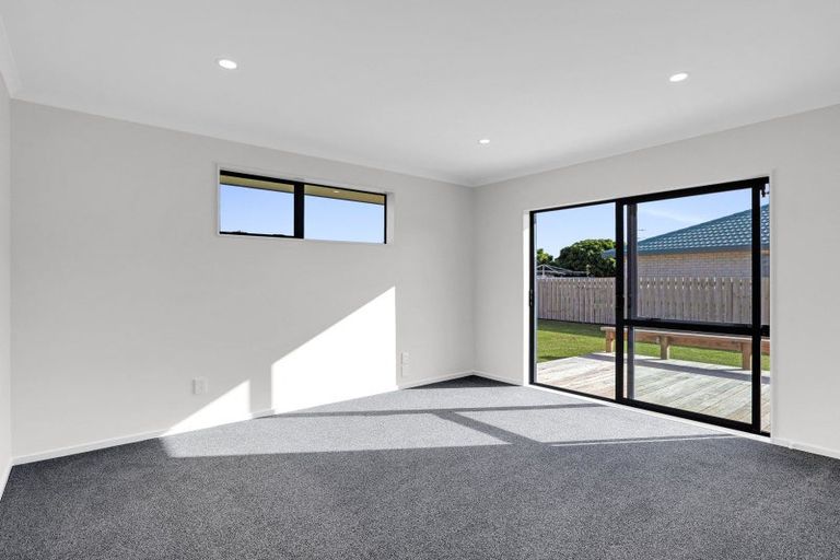 Photo of property in 34 Farnborough Drive, Nawton, Hamilton, 3200