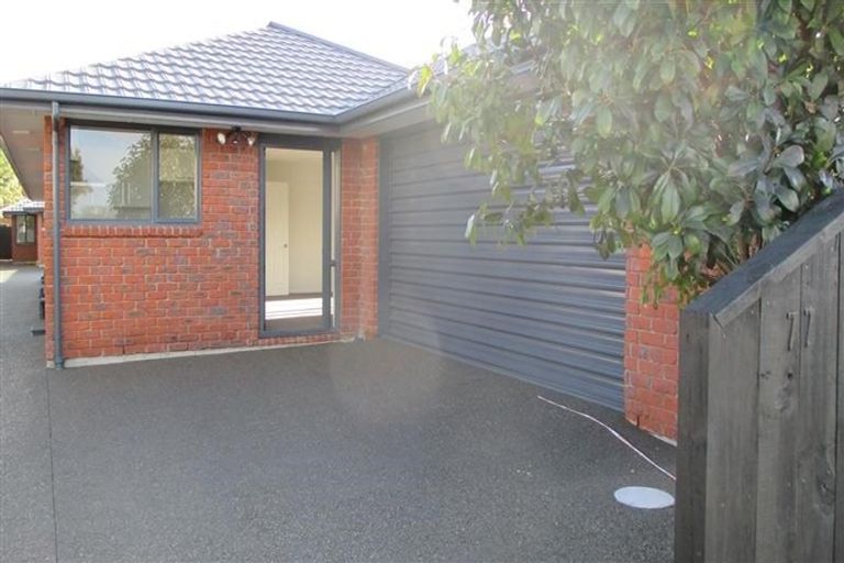 Photo of property in 1/77 Grafton Street, Waltham, Christchurch, 8011