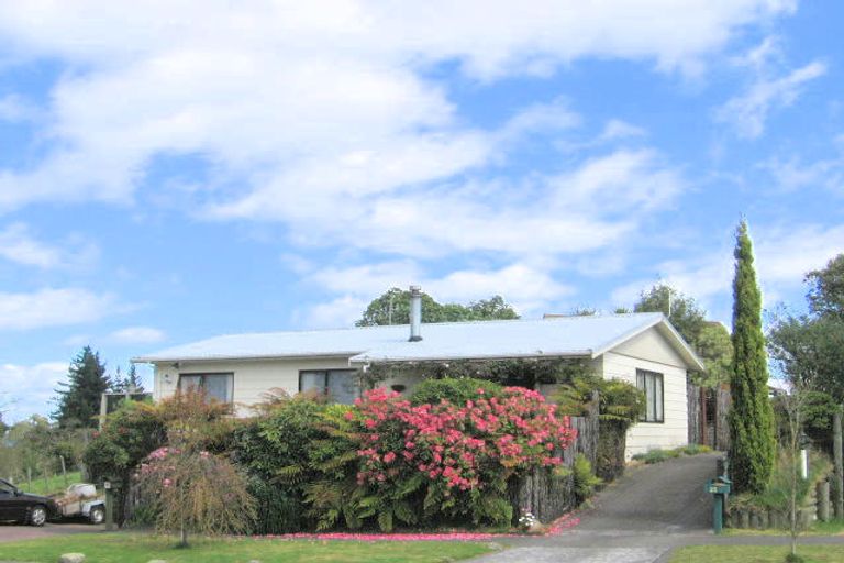 Photo of property in 25 Macdonell Street, Hilltop, Taupo, 3330