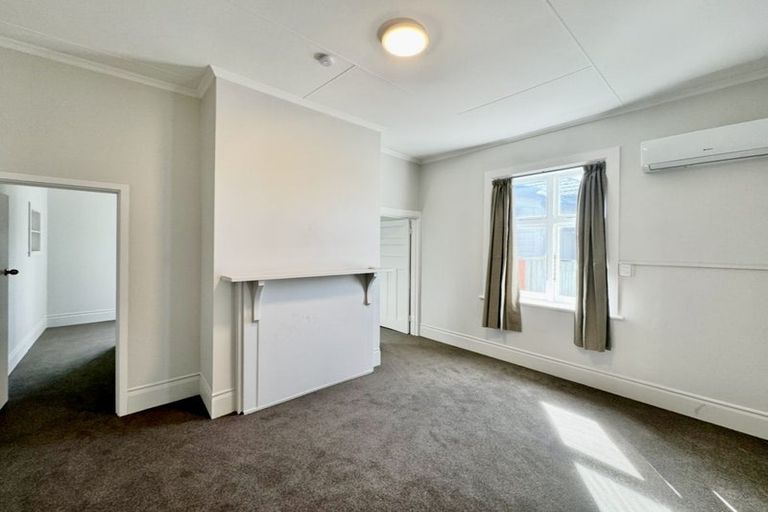 Photo of property in 146 Featherston Street, Palmerston North, 4410