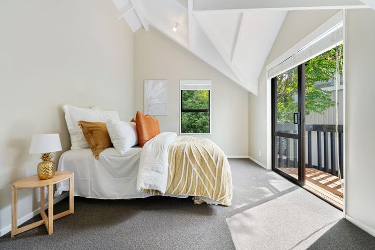 Photo of property in 2/35 Jaemont Avenue, Te Atatu South, Auckland, 0610