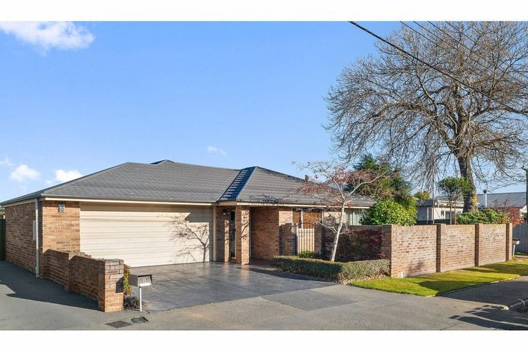 Photo of property in 13 Selwyn Street, Somerfield, Christchurch, 8024