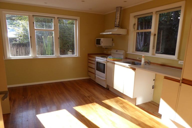 Photo of property in 231 Whites Line East, Waiwhetu, Lower Hutt, 5010