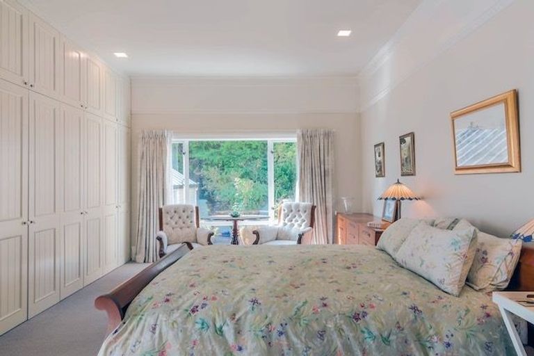 Photo of property in 85 Dyers Pass Road, Cashmere, Christchurch, 8022