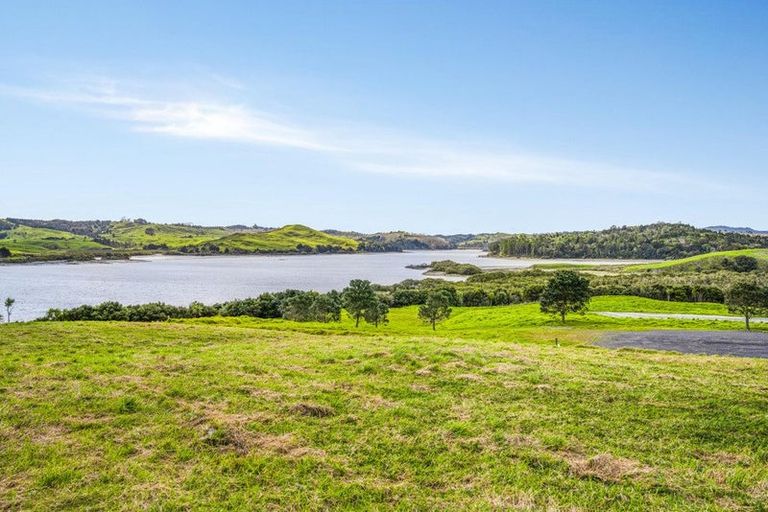 Photo of property in 83 Hinamoki Drive, Kaiwaka, 0573