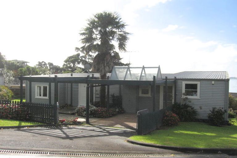 Photo of property in 151 Mellons Bay Road, Mellons Bay, Auckland, 2014