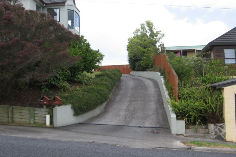 Photo of property in 2/16 Kenmure Avenue, Forrest Hill, Auckland, 0620