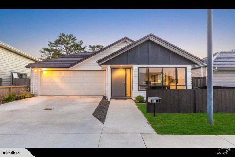 Photo of property in 27 Kotuku Crescent, Takanini, 2112