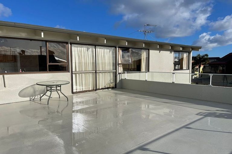 Photo of property in 17 Waller Avenue, Bucklands Beach, Auckland, 2012