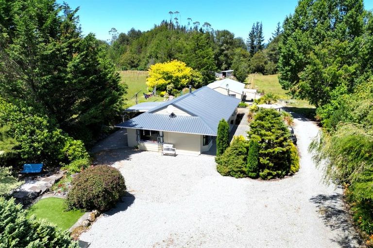 Photo of property in 734 Atarau Road, Atarau, Blackball, 7871