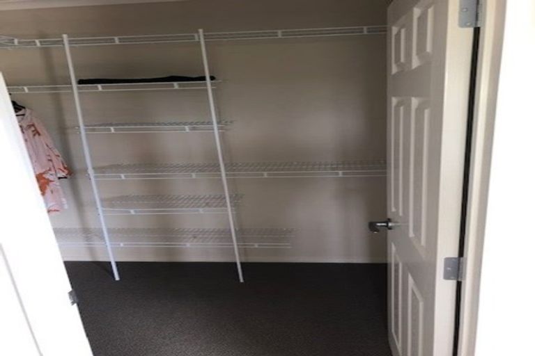 Photo of property in 28 Salford Crescent, Flat Bush, Auckland, 2019