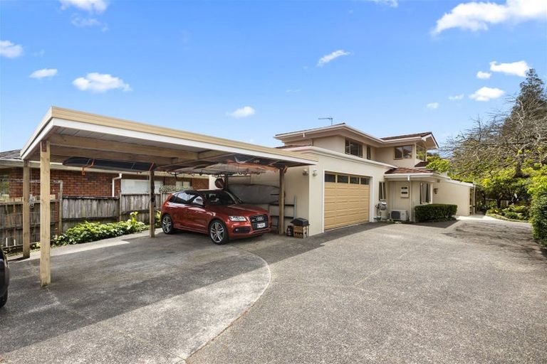 Photo of property in 484 Beach Road, Murrays Bay, Auckland, 0630