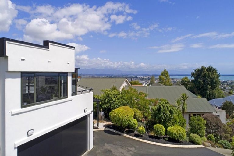 Photo of property in 16 Windleborn Place, Richmond, 7020