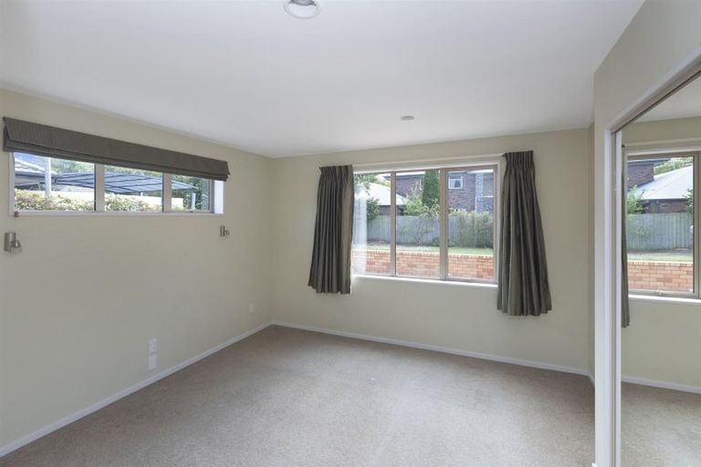 Photo of property in 64 Willowview Drive, Redwood, Christchurch, 8051