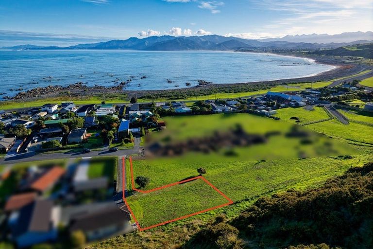Photo of property in 16 Kotare Place, South Bay, Kaikoura, 7300