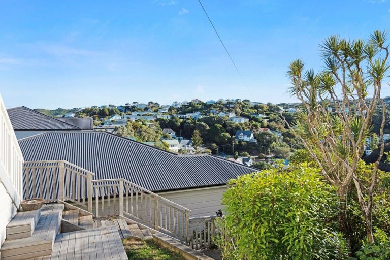 Photo of property in 51 Fairview Crescent, Kelburn, Wellington, 6012
