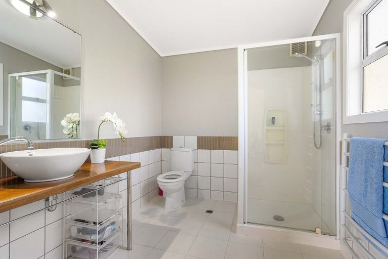 Photo of property in 16 Mount Avenue, Pauanui, Hikuai, 3579