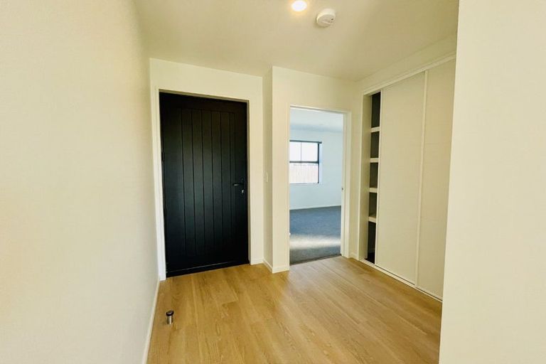 Photo of property in 8 Riroriro Lane, Halswell, Christchurch, 8025