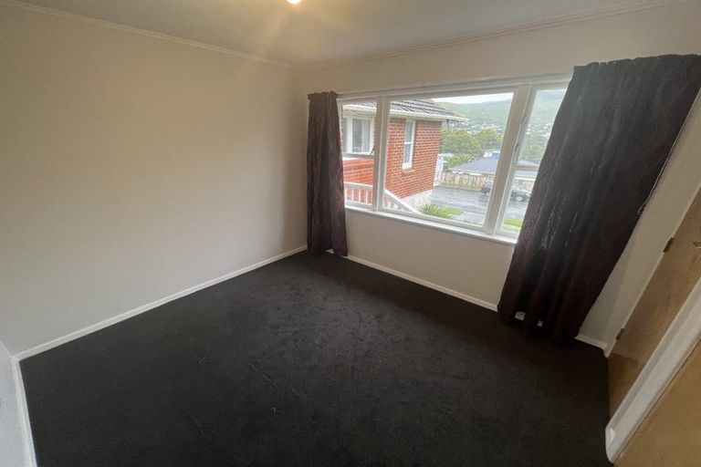 Photo of property in 61 Taylor Terrace, Tawa, Wellington, 5028
