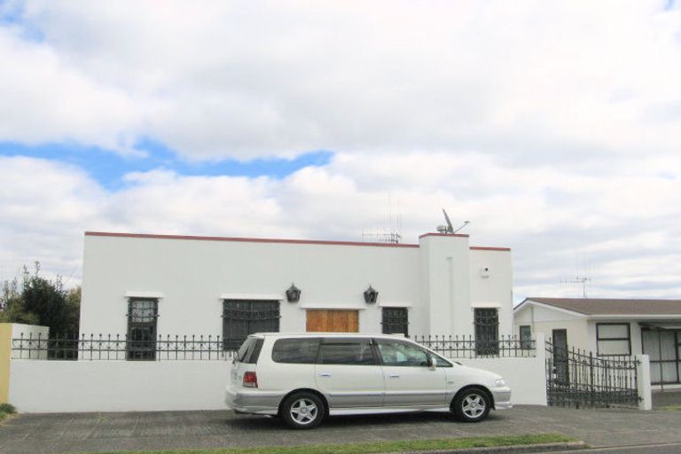 Photo of property in 40 Oceanview Road, Mount Maunganui, 3116