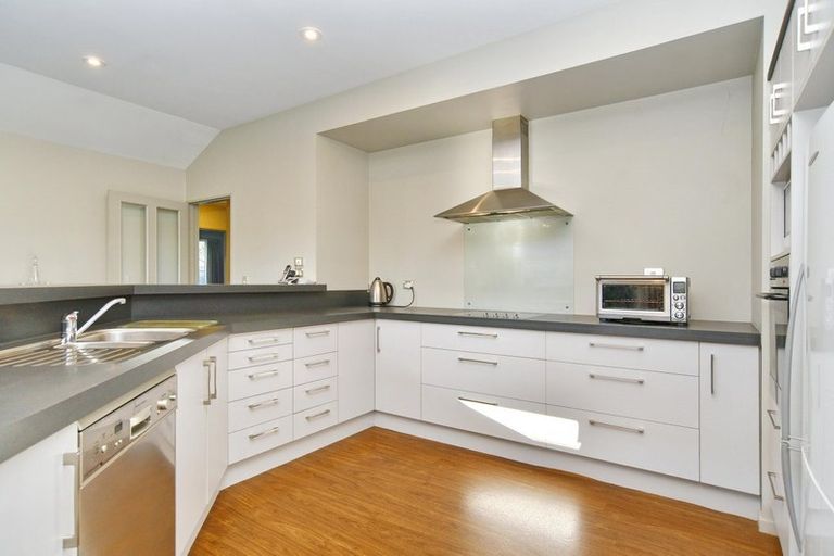 Photo of property in 36 Withells Road, Avonhead, Christchurch, 8042