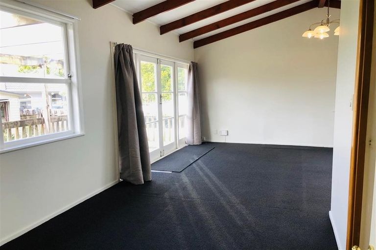 Photo of property in 22 Roseanne Road, Manurewa, Auckland, 2102
