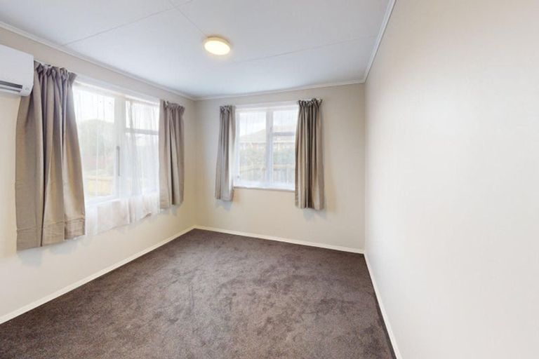 Photo of property in 21 Coventry Street, Highbury, Palmerston North, 4412