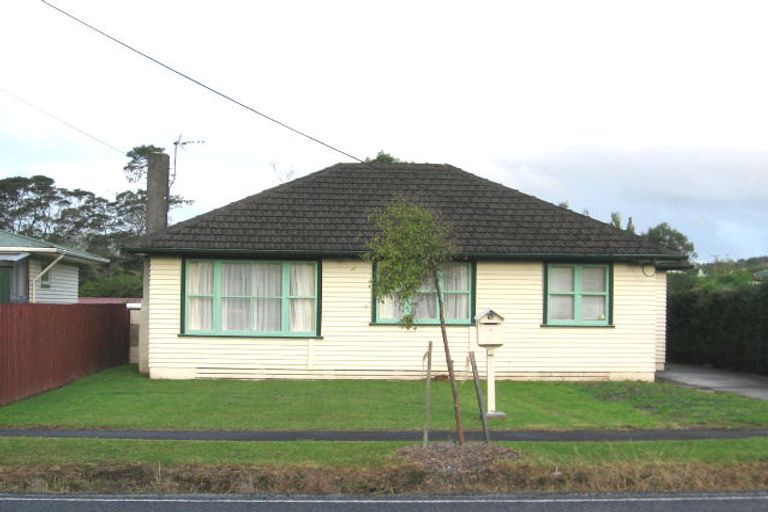Photo of property in 10 Birdwood Road, Swanson, Auckland, 0612