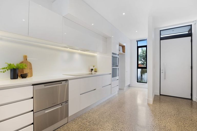 Photo of property in 13 Isitt Road, Hobsonville, Auckland, 0616