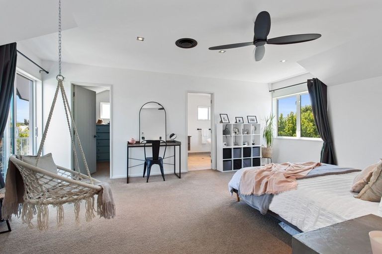 Photo of property in 11 Taniwha Street, Pegasus, 7612