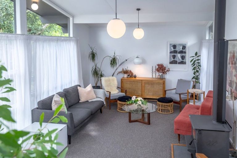 Photo of property in 53 Brandon Street, Featherston, 5710