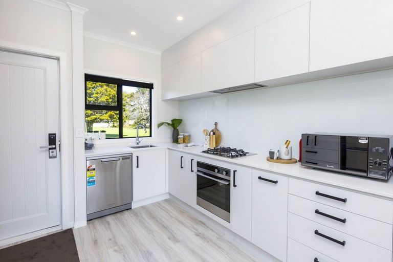 Photo of property in 13 Green Lane, Wallaceville, Upper Hutt, 5018