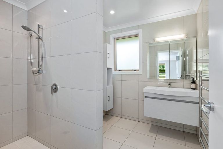 Photo of property in 1137 Port Albert Road, Port Albert, Wellsford, 0973