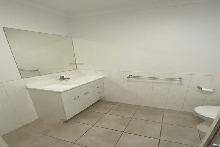 Photo of property in St Claire Village, 121/172 Mcleod Road, Te Atatu South, Auckland, 0610