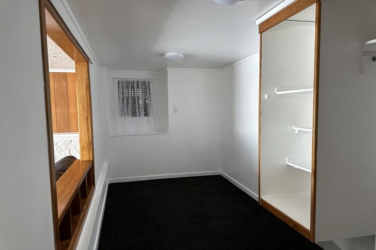 Photo of property in 113 Akaroa Drive, Maupuia, Wellington, 6022