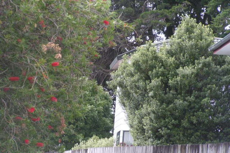 Photo of property in 2/8 Arrow Road, Forrest Hill, Auckland, 0620