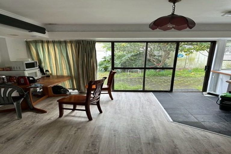 Photo of property in 1 Skilling Place, Farm Cove, Auckland, 2012