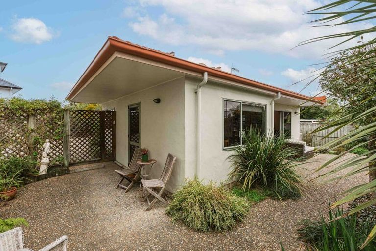 Photo of property in 9a Chambers Street, Havelock North, 4130