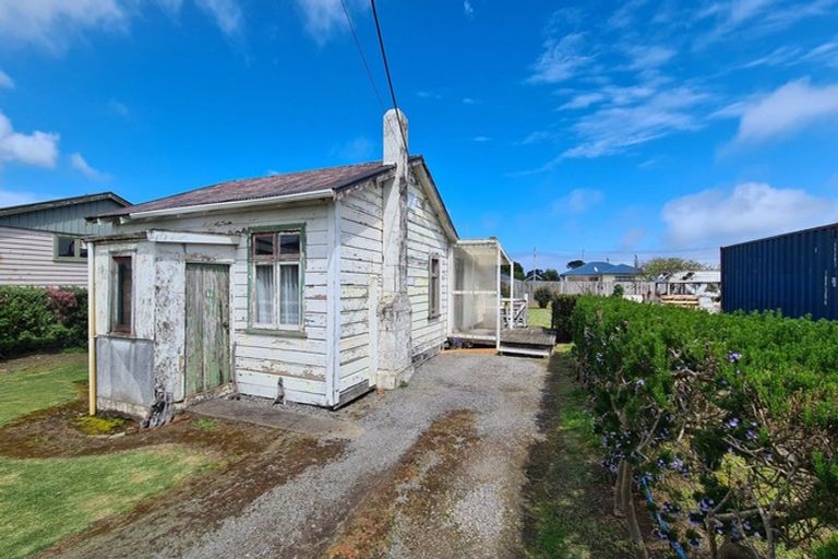 Photo of property in 10 King Street, Opunake, 4616