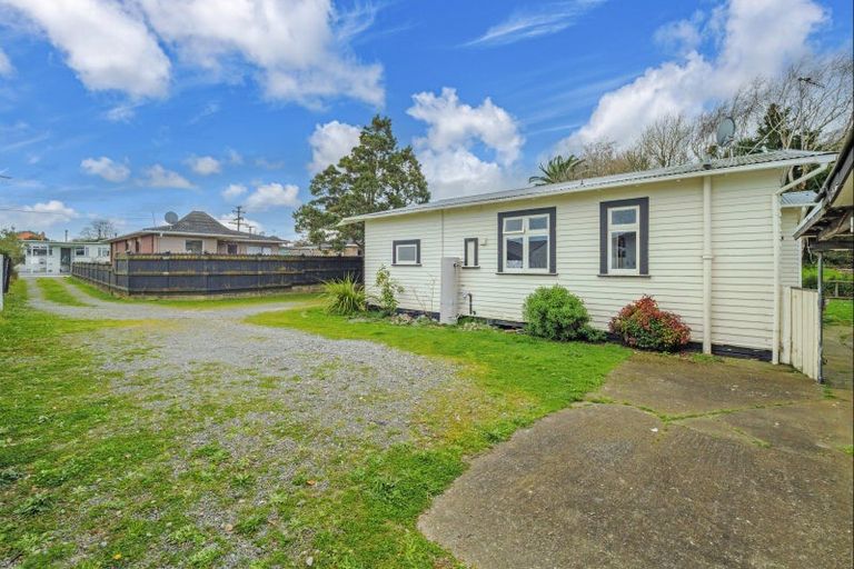Photo of property in 378a Oxford Street, Levin, 5510
