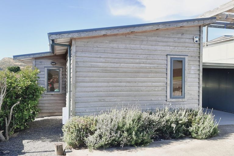 Photo of property in 14 Bay Drive, Titahi Bay, Porirua, 5022