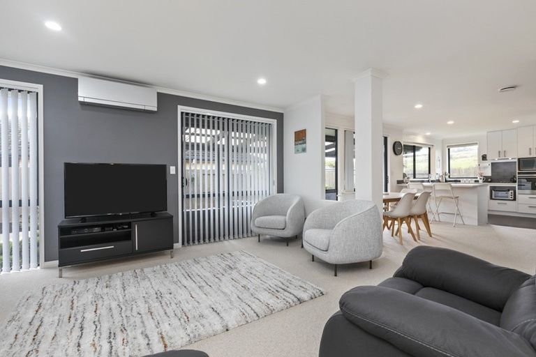 Photo of property in 82 Sterling Gate Drive, Bethlehem, Tauranga, 3110